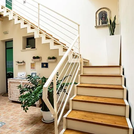 Trapani Home Πανσιόν 4*