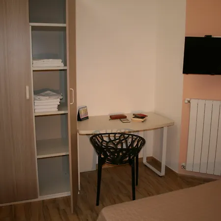 Πανσιόν Trapani Home